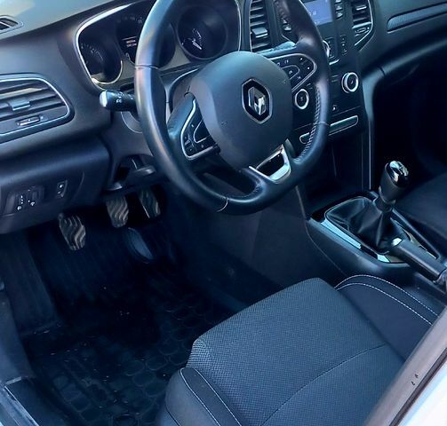 Білий Рено Меган, об'ємом двигуна 1.6 л та пробігом 49 тис. км за 14000 $, фото 3 на Automoto.ua