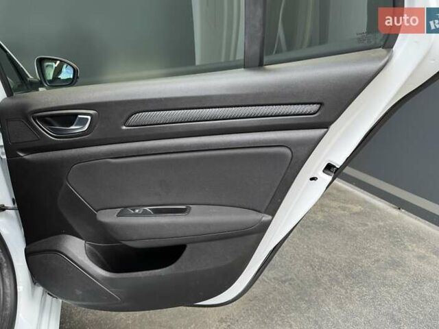 Белый Рено Меган, объемом двигателя 1.5 л и пробегом 102 тыс. км за 14800 $, фото 49 на Automoto.ua