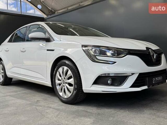 Белый Рено Меган, объемом двигателя 1.5 л и пробегом 102 тыс. км за 14800 $, фото 30 на Automoto.ua