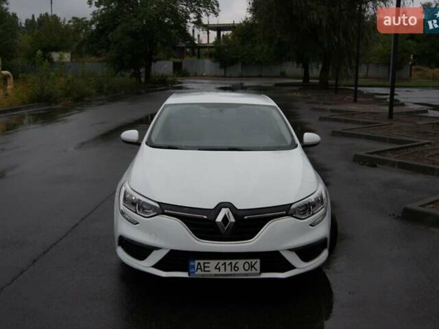 Білий Рено Меган, об'ємом двигуна 1.6 л та пробігом 117 тис. км за 11999 $, фото 8 на Automoto.ua