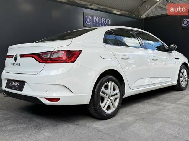 Белый Рено Меган, объемом двигателя 1.5 л и пробегом 102 тыс. км за 14800 $, фото 22 на Automoto.ua