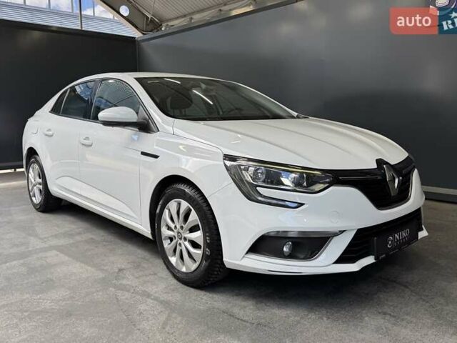 Белый Рено Меган, объемом двигателя 1.5 л и пробегом 102 тыс. км за 14800 $, фото 29 на Automoto.ua