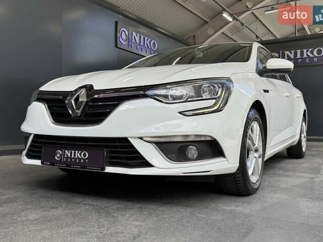 Белый Рено Меган, объемом двигателя 1.5 л и пробегом 102 тыс. км за 14800 $, фото 1 на Automoto.ua