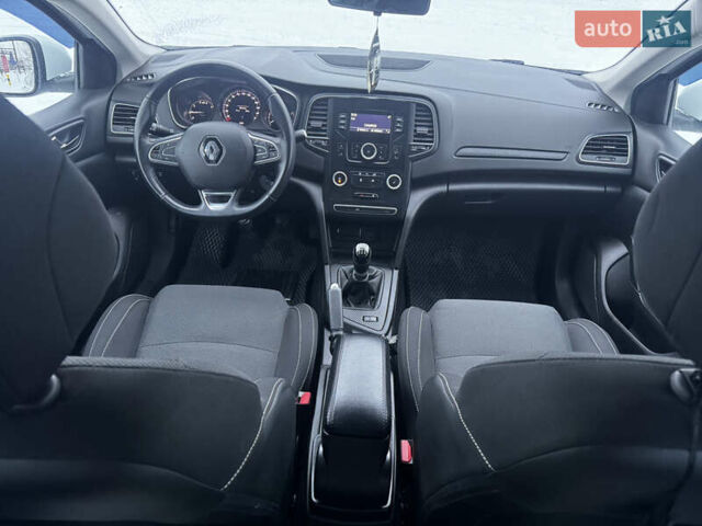 Білий Рено Меган, об'ємом двигуна 1.6 л та пробігом 49 тис. км за 13200 $, фото 15 на Automoto.ua