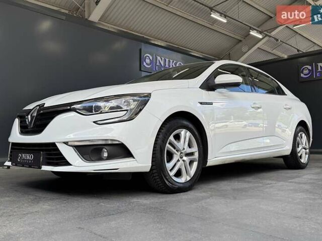 Белый Рено Меган, объемом двигателя 1.5 л и пробегом 102 тыс. км за 14800 $, фото 6 на Automoto.ua