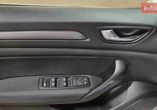 Белый Рено Меган, объемом двигателя 1.46 л и пробегом 80 тыс. км за 14400 $, фото 10 на Automoto.ua