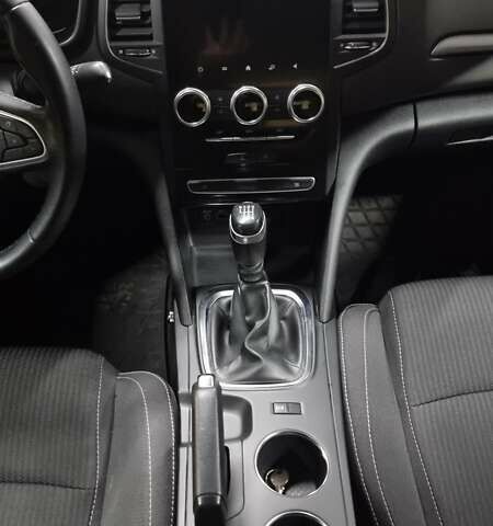 Белый Рено Меган, объемом двигателя 1.46 л и пробегом 80 тыс. км за 14400 $, фото 7 на Automoto.ua