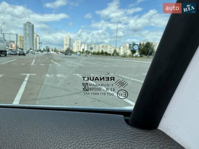Белый Рено Меган, объемом двигателя 1.46 л и пробегом 85 тыс. км за 18300 $, фото 15 на Automoto.ua