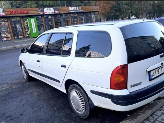 Белый Рено Меган, объемом двигателя 1.6 л и пробегом 290 тыс. км за 2600 $, фото 3 на Automoto.ua