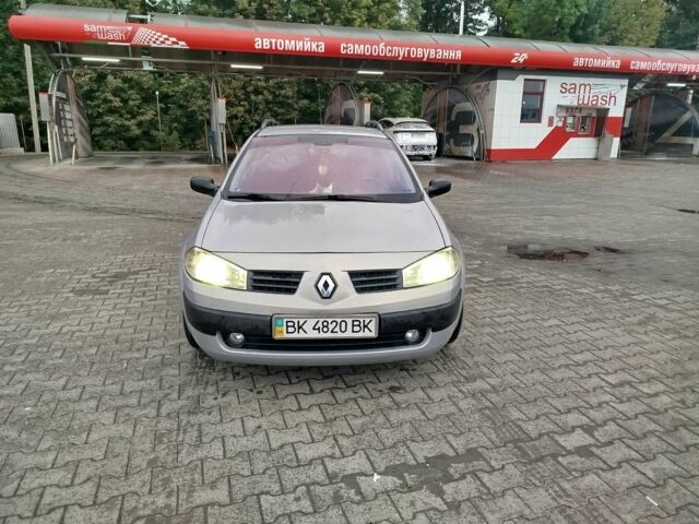 Рено Меган 2002 у Луцьку на Automoto.ua Білий Рено Меган, об'ємом двигуна 1.5 л та пробігом 320 тис. км за 5300 $, фото 1 на Automoto.ua