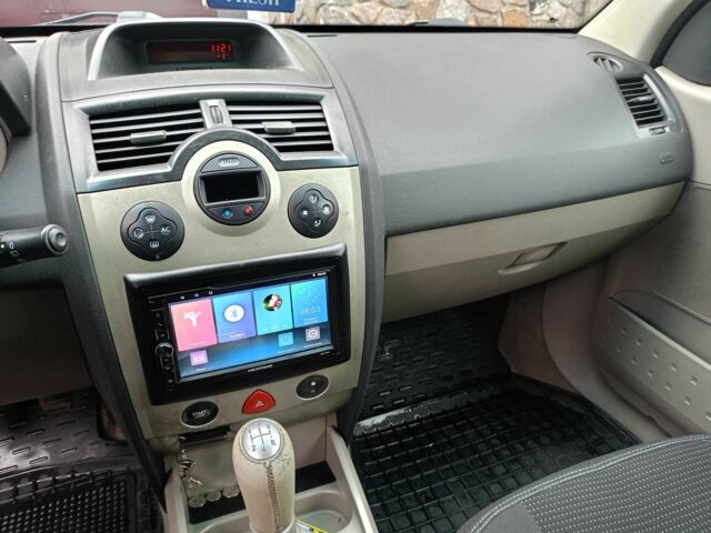 Білий Рено Меган, об'ємом двигуна 1.6 л та пробігом 258 тис. км за 3500 $, фото 12 на Automoto.ua