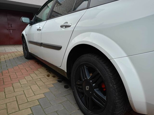 Білий Рено Меган, об'ємом двигуна 1.6 л та пробігом 258 тис. км за 3500 $, фото 4 на Automoto.ua