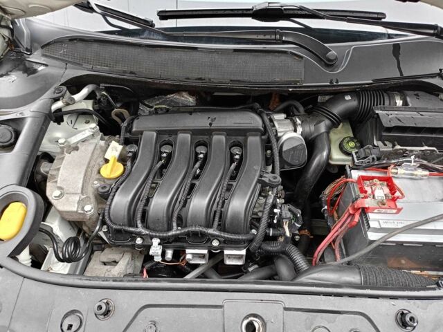 Білий Рено Меган, об'ємом двигуна 1.6 л та пробігом 258 тис. км за 3500 $, фото 2 на Automoto.ua