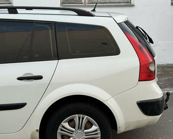 Белый Рено Меган, объемом двигателя 1.5 л и пробегом 386 тыс. км за 4400 $, фото 9 на Automoto.ua