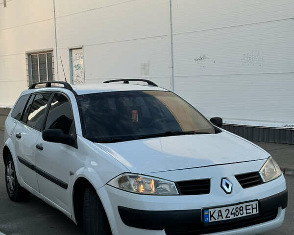 Белый Рено Меган, объемом двигателя 1.5 л и пробегом 386 тыс. км за 4400 $, фото 1 на Automoto.ua