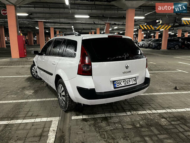 Белый Рено Меган, объемом двигателя 1.5 л и пробегом 307 тыс. км за 5100 $, фото 2 на Automoto.ua