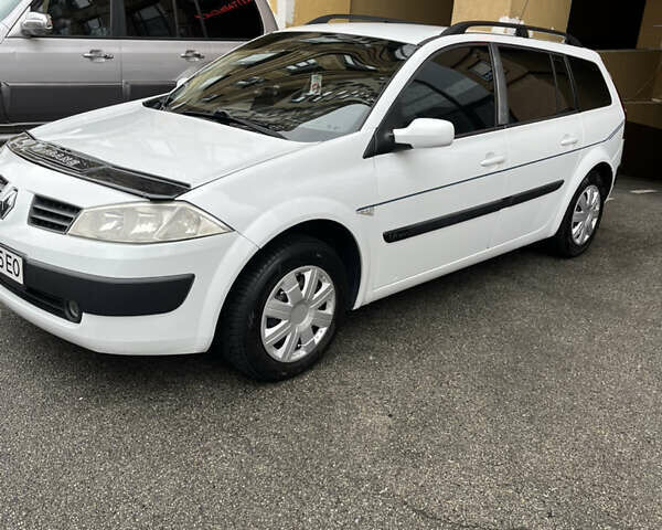 Белый Рено Меган, объемом двигателя 1.6 л и пробегом 236 тыс. км за 4850 $, фото 3 на Automoto.ua