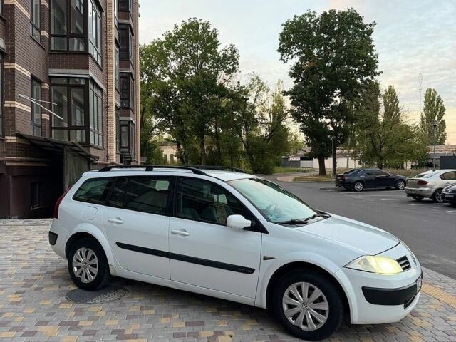 Белый Рено Меган, объемом двигателя 1.6 л и пробегом 258 тыс. км за 3699 $, фото 3 на Automoto.ua