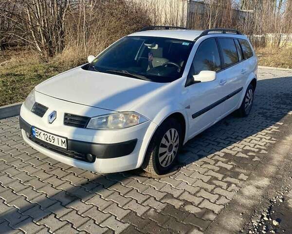 Белый Рено Меган, объемом двигателя 1.5 л и пробегом 304 тыс. км за 4400 $, фото 9 на Automoto.ua