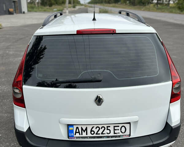 Рено Меган 2004 в Киеве на Automoto.ua Белый Рено Меган, объемом двигателя 1.6 л и пробегом 234 тыс. км за 4999 $, фото 9 на Automoto.ua