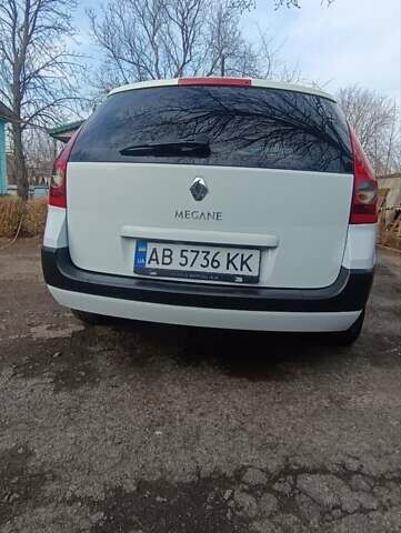 Белый Рено Меган, объемом двигателя 1.6 л и пробегом 232 тыс. км за 4600 $, фото 7 на Automoto.ua