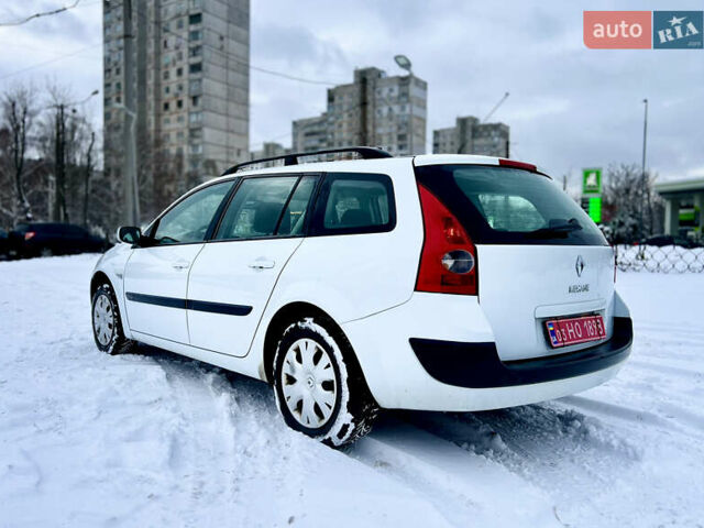 Білий Рено Меган, об'ємом двигуна 1.6 л та пробігом 167 тис. км за 5400 $, фото 2 на Automoto.ua
