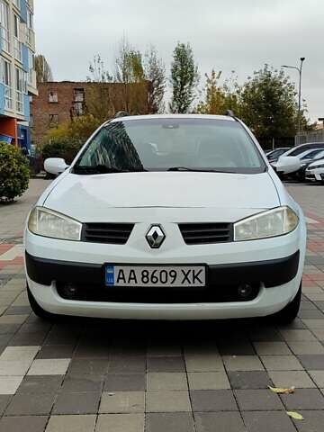 Белый Рено Меган, объемом двигателя 1.6 л и пробегом 197 тыс. км за 5300 $, фото 4 на Automoto.ua