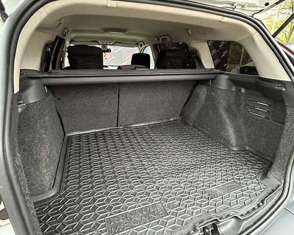 Білий Рено Меган, об'ємом двигуна 1.6 л та пробігом 266 тис. км за 5400 $, фото 11 на Automoto.ua