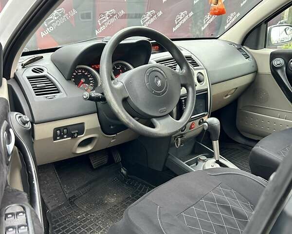 Білий Рено Меган, об'ємом двигуна 1.6 л та пробігом 266 тис. км за 5400 $, фото 21 на Automoto.ua