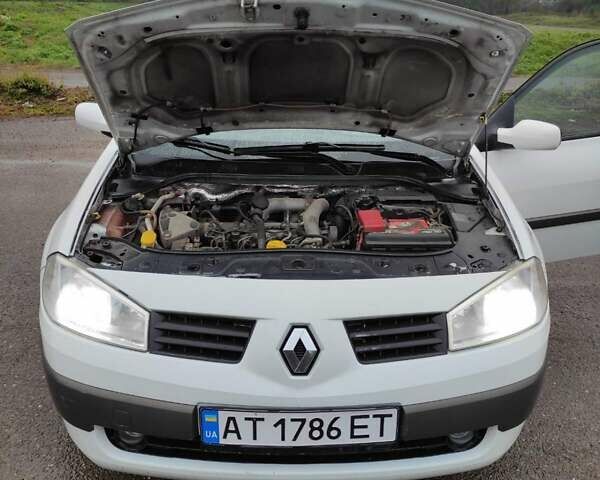 Белый Рено Меган, объемом двигателя 1.9 л и пробегом 330 тыс. км за 3999 $, фото 8 на Automoto.ua