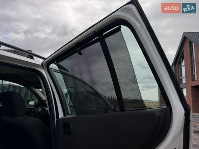 Белый Рено Меган, объемом двигателя 1.5 л и пробегом 292 тыс. км за 3350 $, фото 30 на Automoto.ua