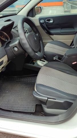 Білий Рено Меган, об'ємом двигуна 1.6 л та пробігом 197 тис. км за 5200 $, фото 7 на Automoto.ua