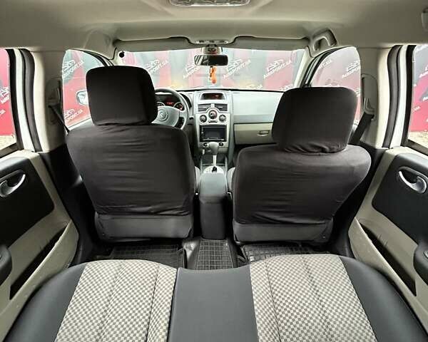 Білий Рено Меган, об'ємом двигуна 1.6 л та пробігом 266 тис. км за 5400 $, фото 17 на Automoto.ua