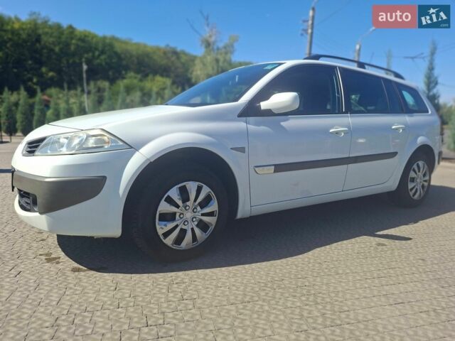 Білий Рено Меган, об'ємом двигуна 1.6 л та пробігом 211 тис. км за 5500 $, фото 1 на Automoto.ua