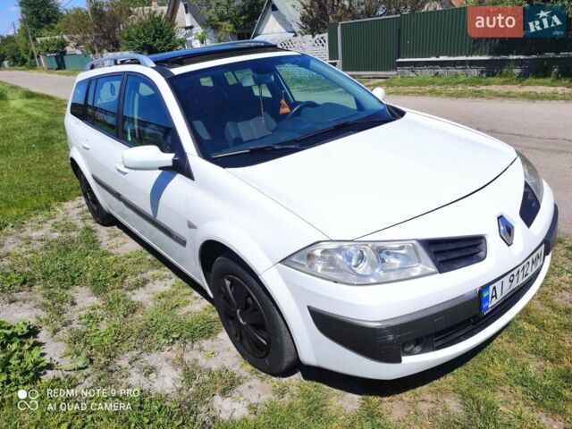Белый Рено Меган, объемом двигателя 1.9 л и пробегом 330 тыс. км за 5600 $, фото 4 на Automoto.ua