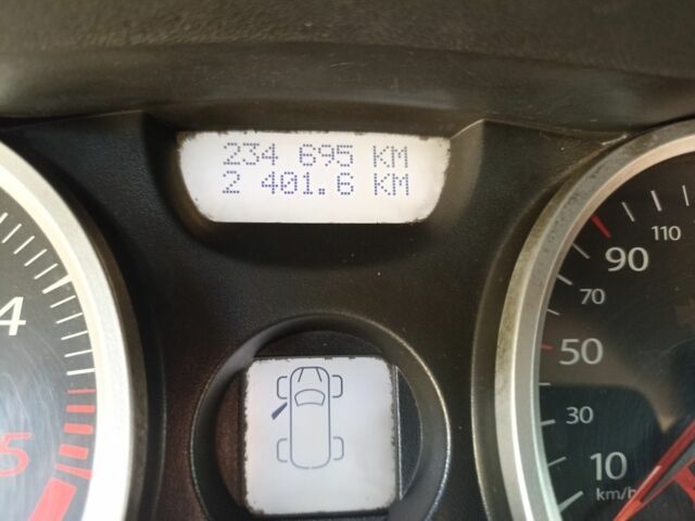 Белый Рено Меган, объемом двигателя 1.5 л и пробегом 236 тыс. км за 5000 $, фото 7 на Automoto.ua