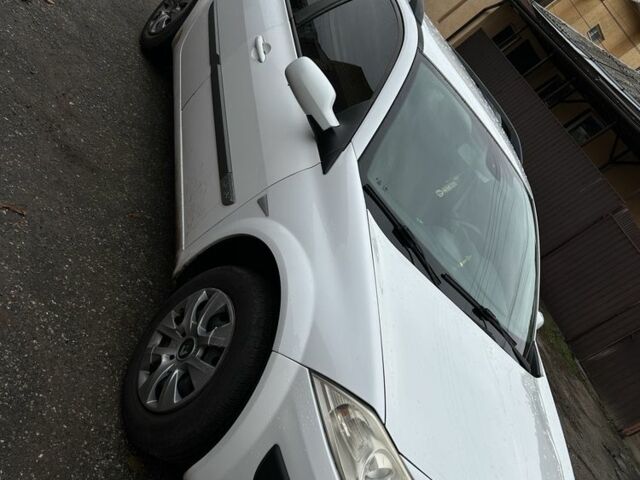 Білий Рено Меган, об'ємом двигуна 1.6 л та пробігом 250 тис. км за 5100 $, фото 2 на Automoto.ua