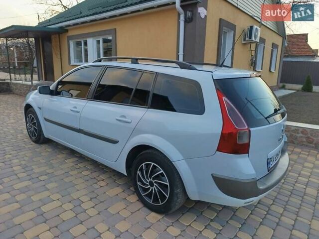 Білий Рено Меган, об'ємом двигуна 1.6 л та пробігом 302 тис. км за 4699 $, фото 3 на Automoto.ua