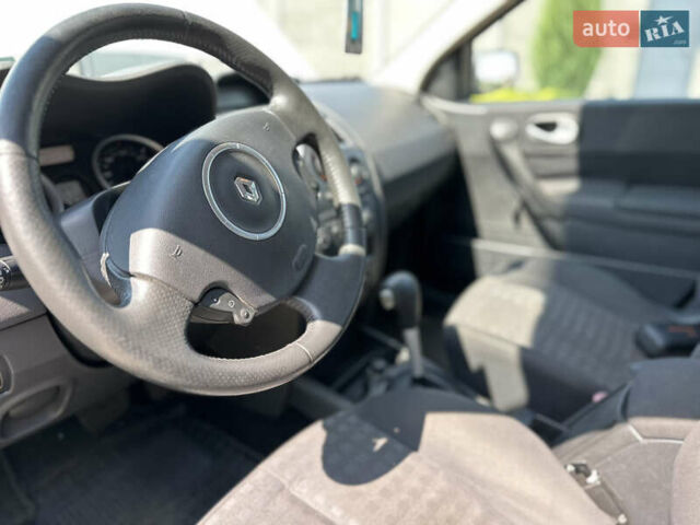 Белый Рено Меган, объемом двигателя 1.6 л и пробегом 188 тыс. км за 4999 $, фото 15 на Automoto.ua