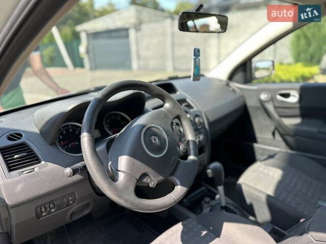 Белый Рено Меган, объемом двигателя 1.6 л и пробегом 188 тыс. км за 4999 $, фото 13 на Automoto.ua