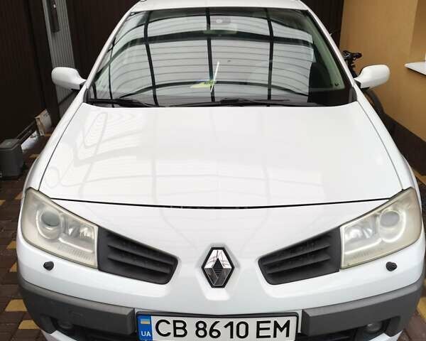 Белый Рено Меган, объемом двигателя 2 л и пробегом 239 тыс. км за 5500 $, фото 6 на Automoto.ua