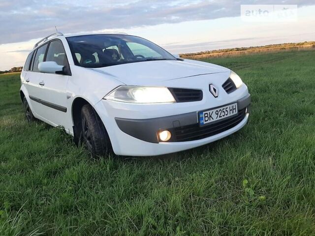 Білий Рено Меган, об'ємом двигуна 1.9 л та пробігом 266 тис. км за 4399 $, фото 17 на Automoto.ua