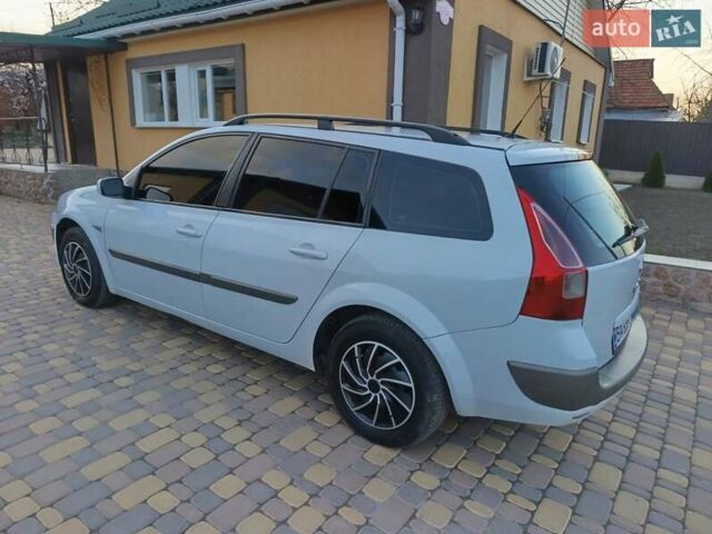 Білий Рено Меган, об'ємом двигуна 1.6 л та пробігом 302 тис. км за 4699 $, фото 13 на Automoto.ua