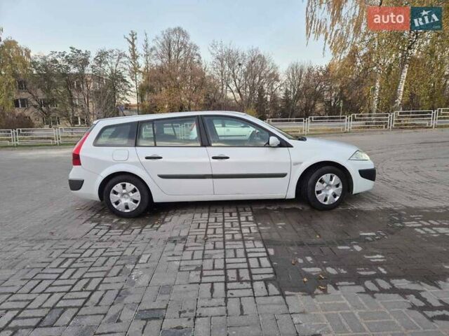 Белый Рено Меган, объемом двигателя 1.46 л и пробегом 230 тыс. км за 4500 $, фото 7 на Automoto.ua