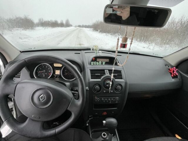 Білий Рено Меган, об'ємом двигуна 1.6 л та пробігом 261 тис. км за 5000 $, фото 5 на Automoto.ua