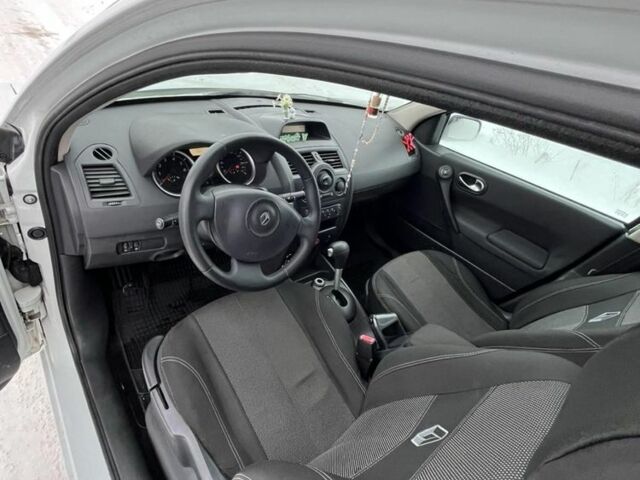 Білий Рено Меган, об'ємом двигуна 1.6 л та пробігом 261 тис. км за 5000 $, фото 6 на Automoto.ua