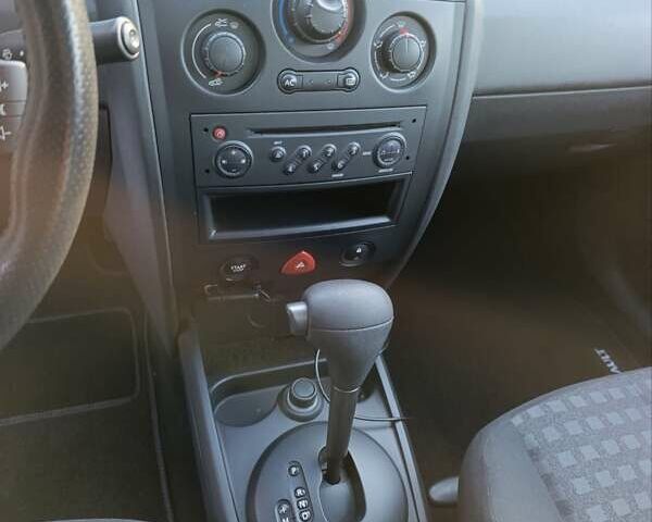 Білий Рено Меган, об'ємом двигуна 1.6 л та пробігом 235 тис. км за 6200 $, фото 45 на Automoto.ua