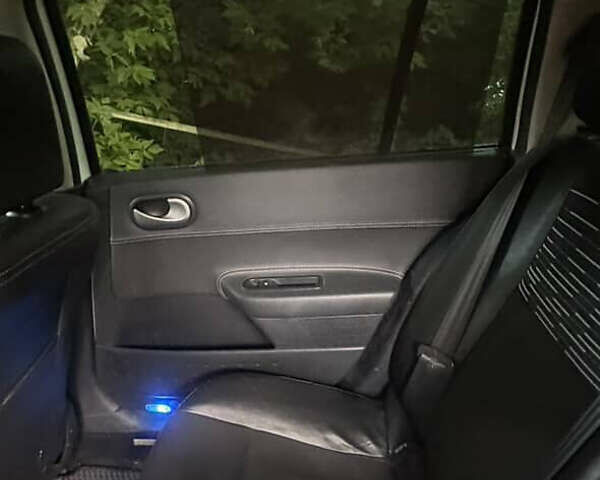 Білий Рено Меган, об'ємом двигуна 1.9 л та пробігом 340 тис. км за 4500 $, фото 7 на Automoto.ua