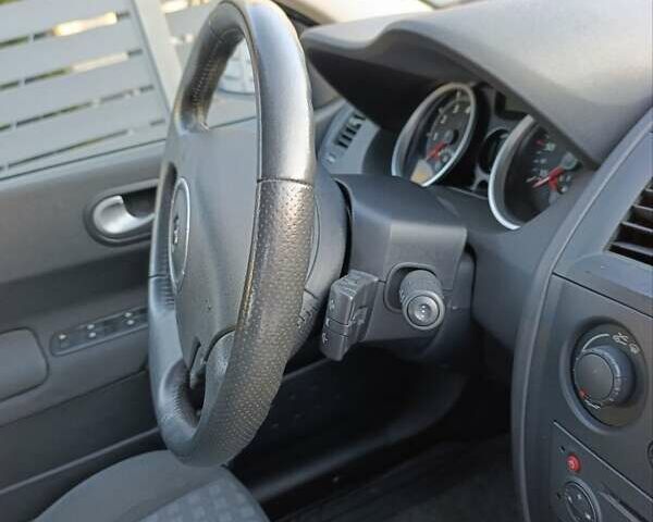 Білий Рено Меган, об'ємом двигуна 1.6 л та пробігом 235 тис. км за 6200 $, фото 67 на Automoto.ua