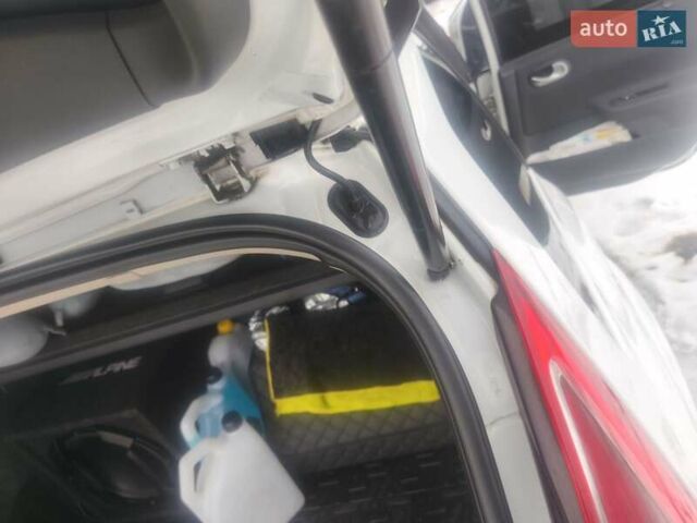 Белый Рено Меган, объемом двигателя 1.46 л и пробегом 240 тыс. км за 6200 $, фото 10 на Automoto.ua